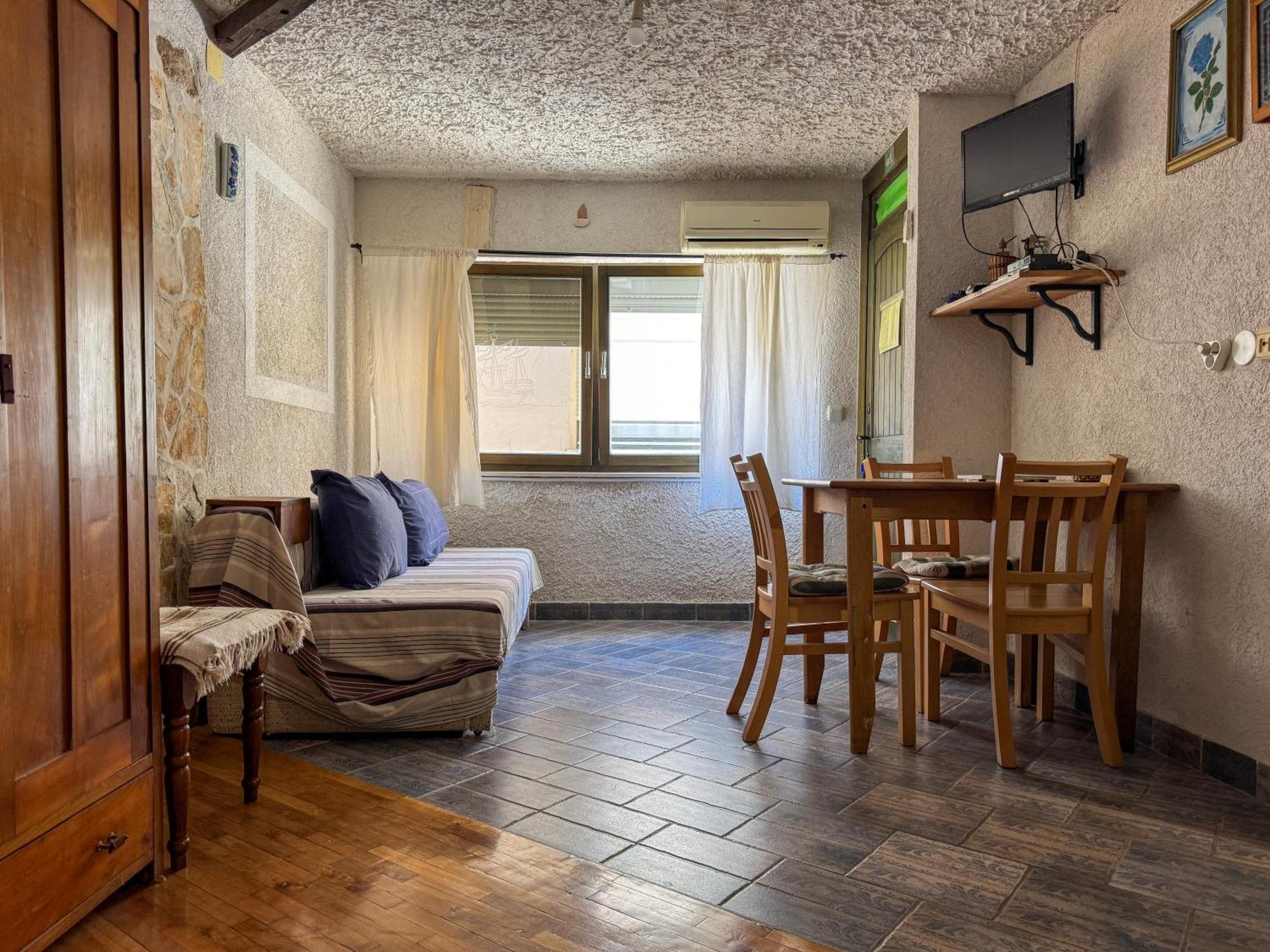 Apartments Voltera Parking Space Near The House Betina  Exterior foto