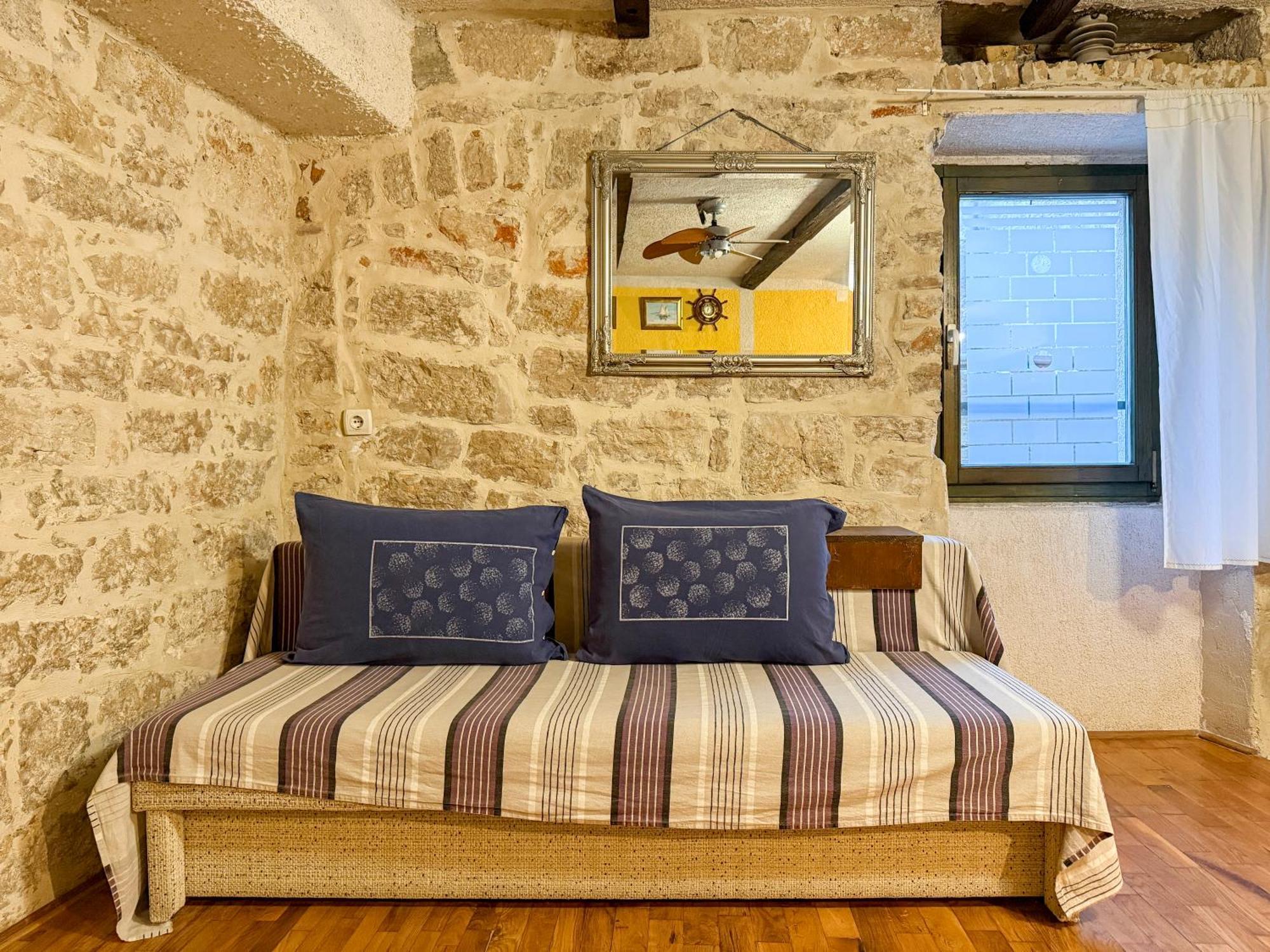 Apartments Voltera Parking Space Near The House Betina  Exterior foto